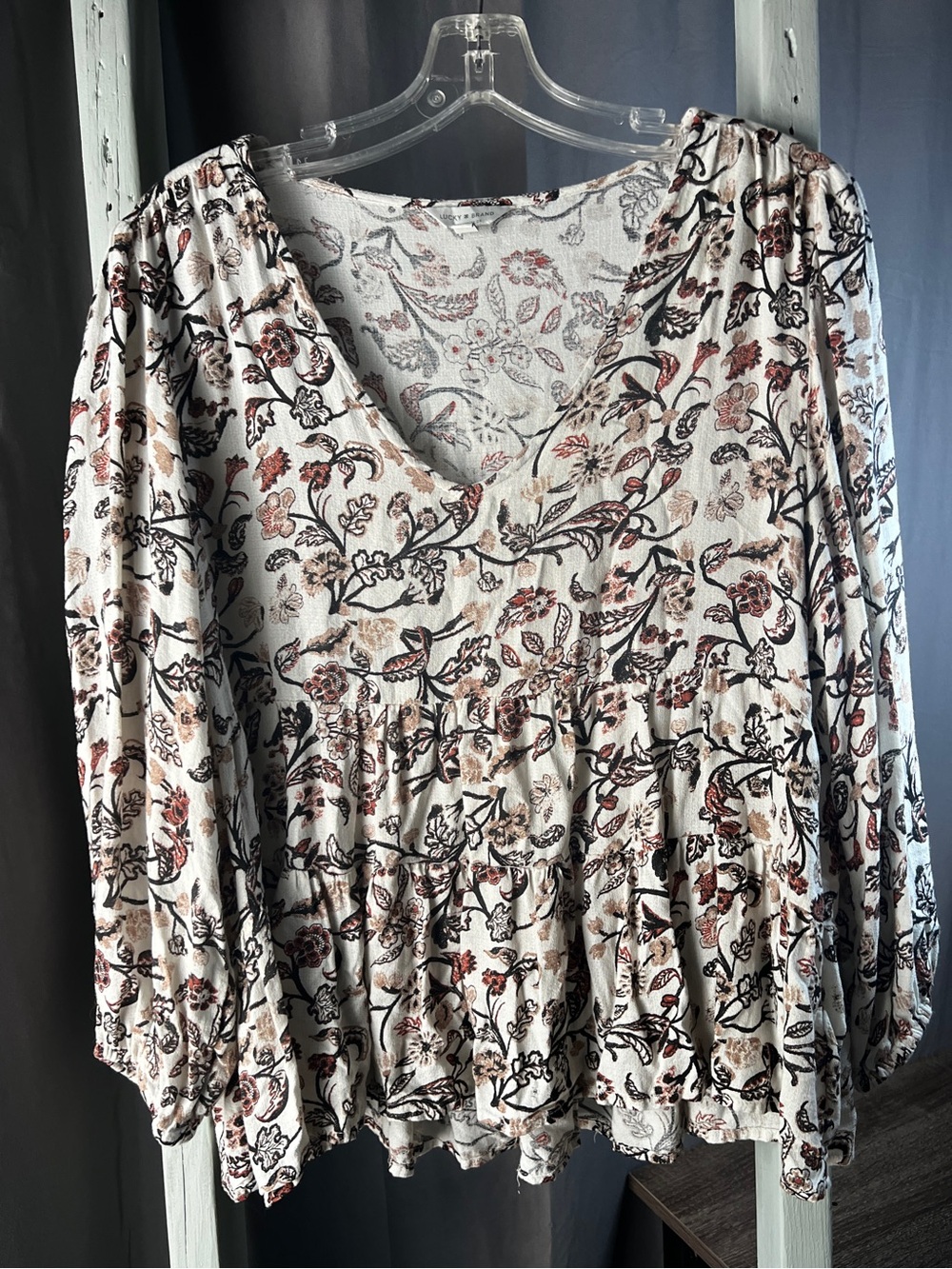 Lucky Brand Cream Floral V-Neck Peplum Tunic